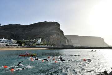  La teldense Ainhoa Santana brilla en los 10.100 metros de la IV Mogán Open Water/TA.